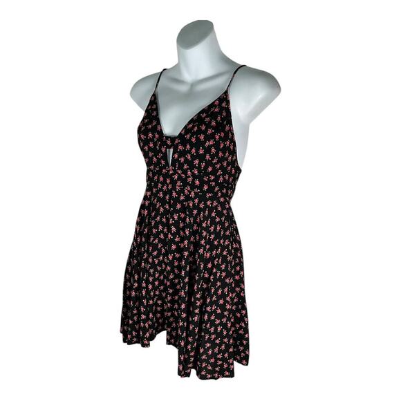 Forever 21 Size Small Short Dress Black & Pink Floral Deep V-Neck Crossed Strap - Picture 4 of 10